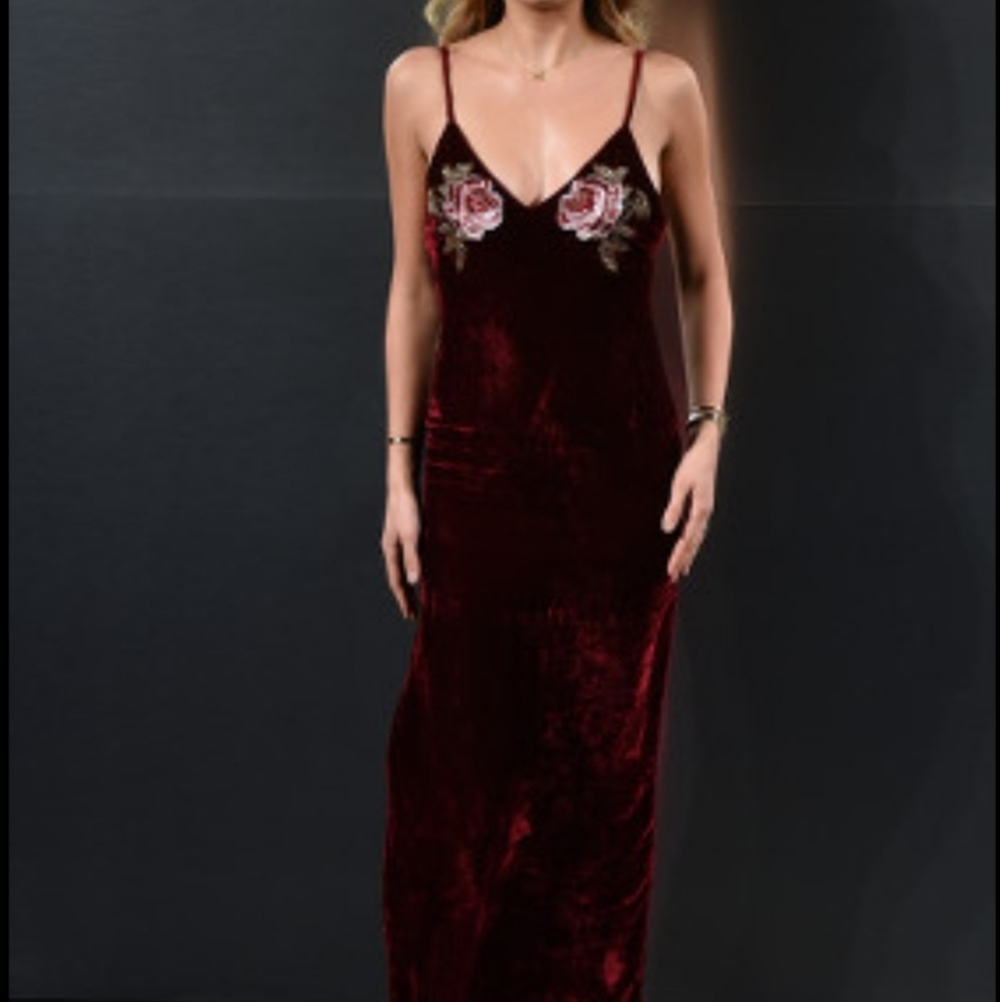 KTOO Burgandy Velvet Midi Dress With Rose Embroidery